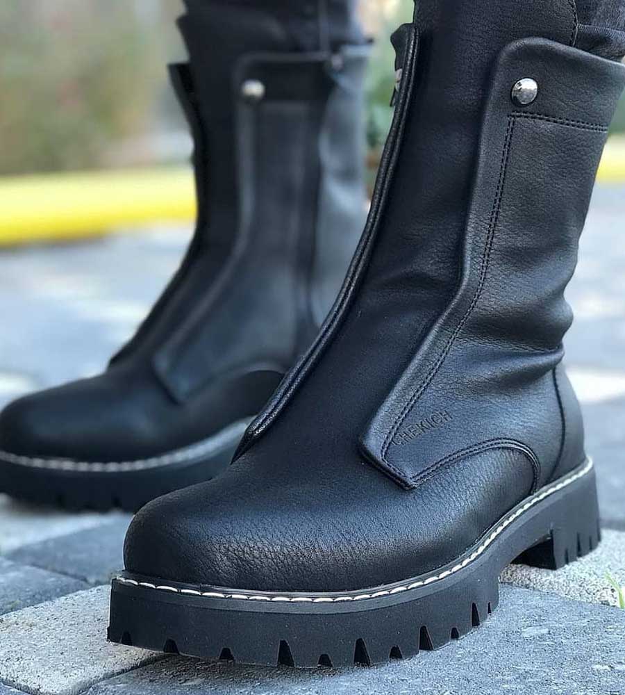 Mens boots C027
