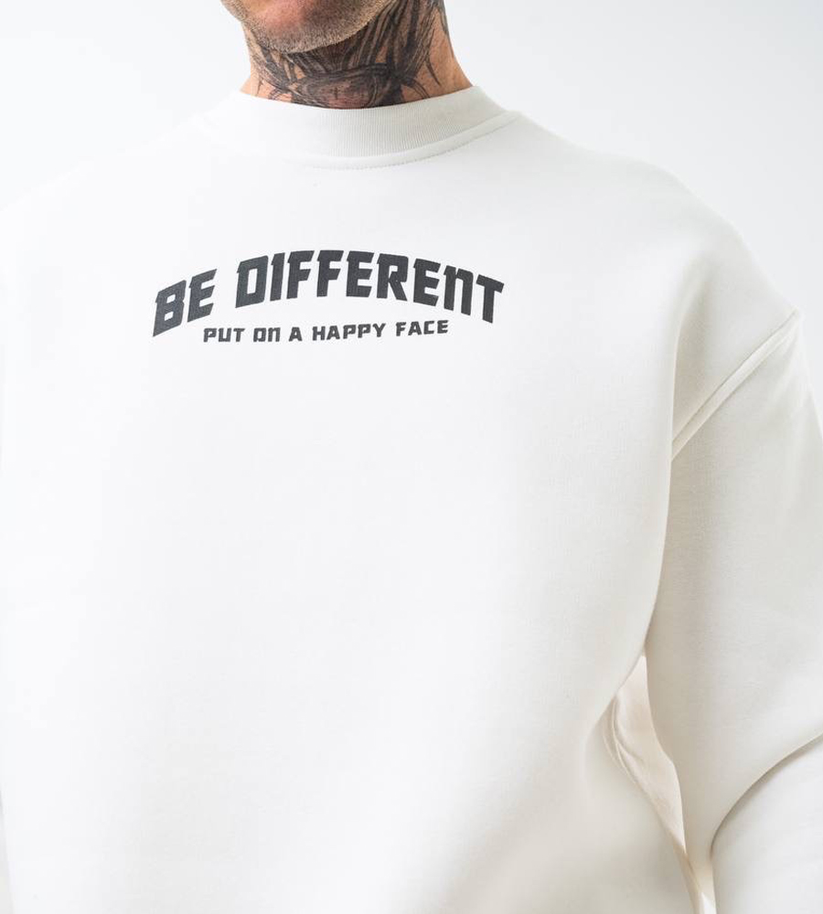 Sweatshirt -BE DIFFERENT- ES7034